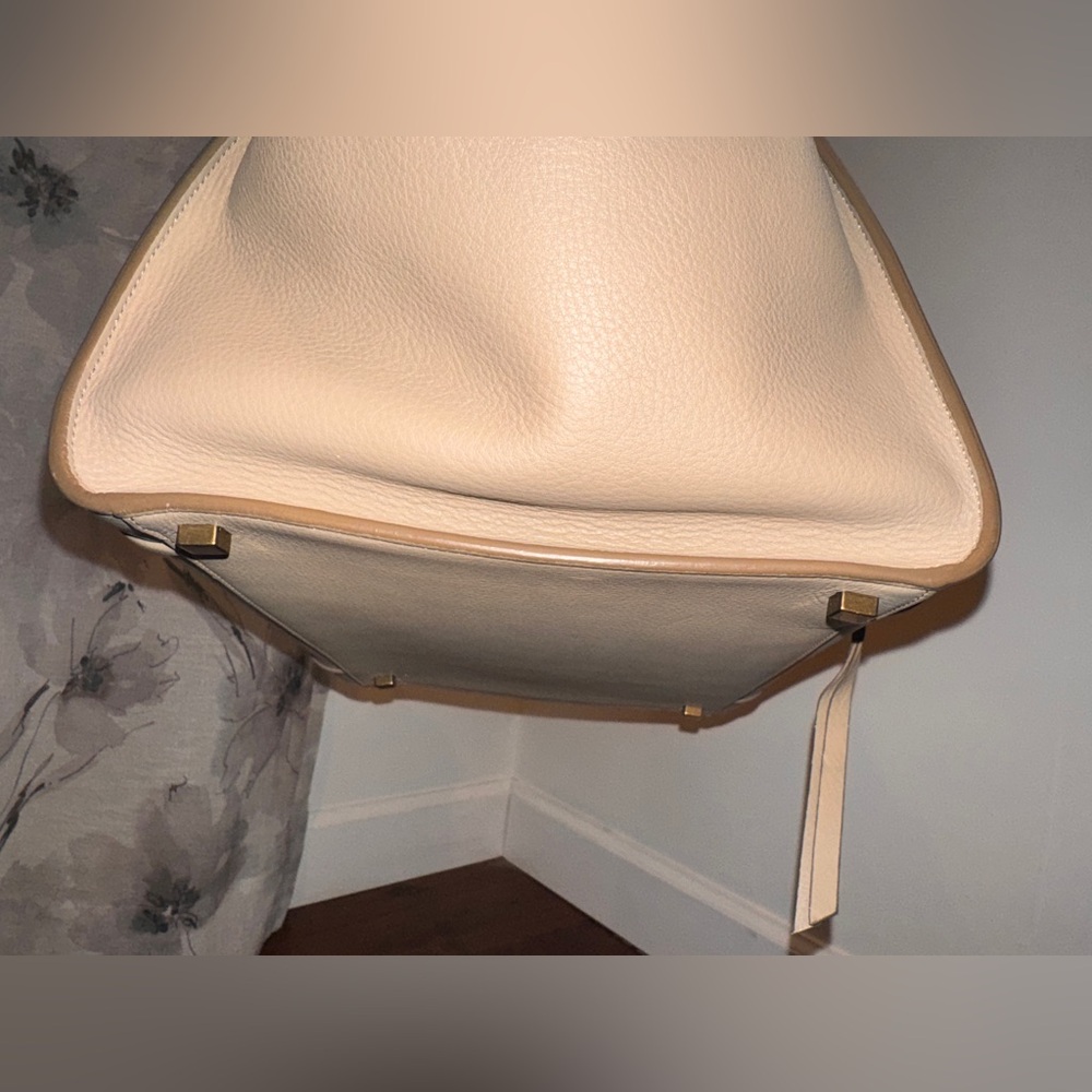 BRAND NEW Celine phantom - Picture 7 of 9
